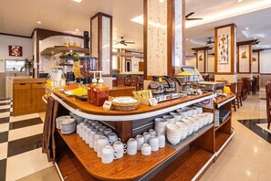 Se sirven desayunos, almuerzos, cenas y cocina internacional 