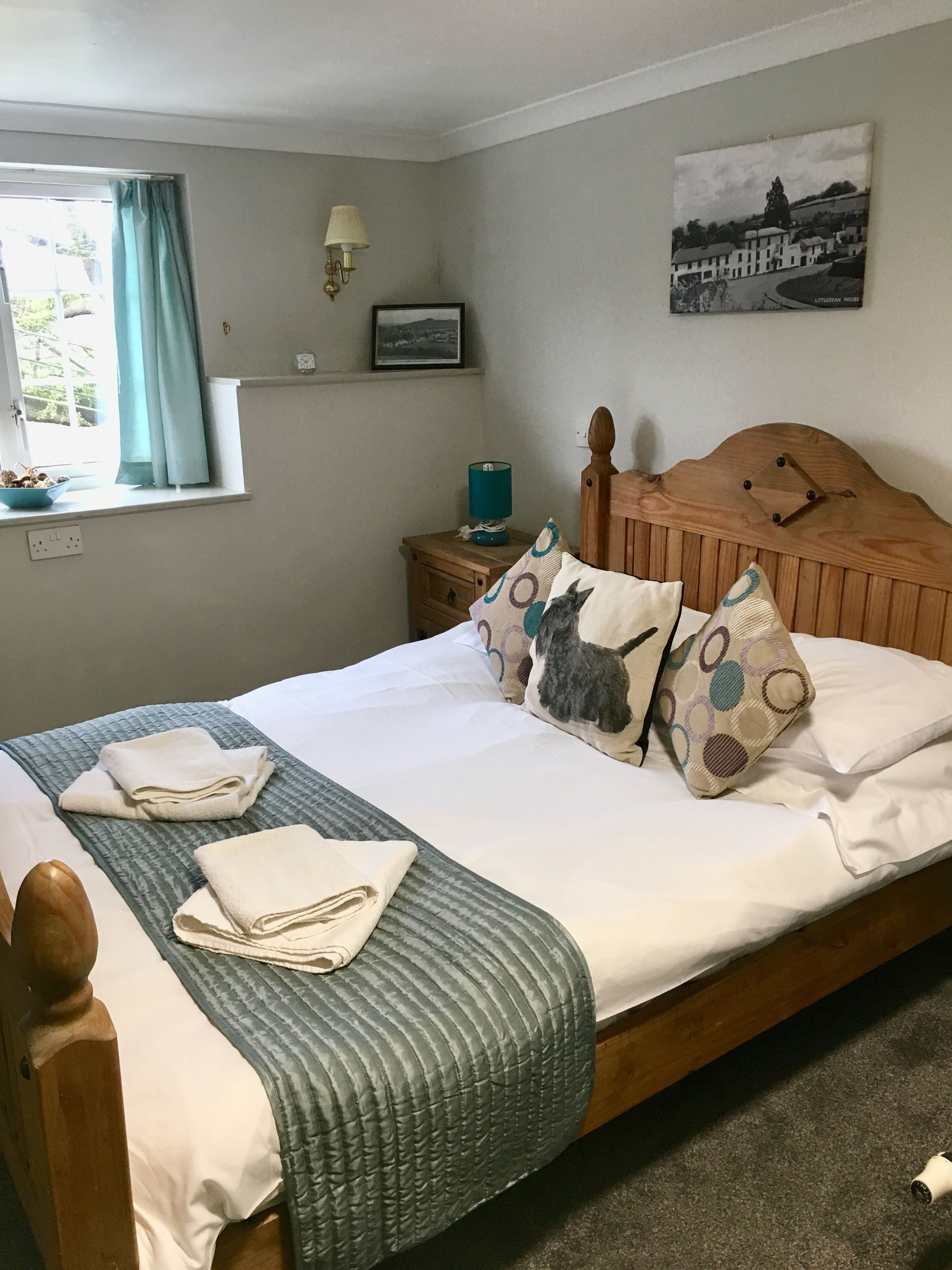 double room | bed sheets