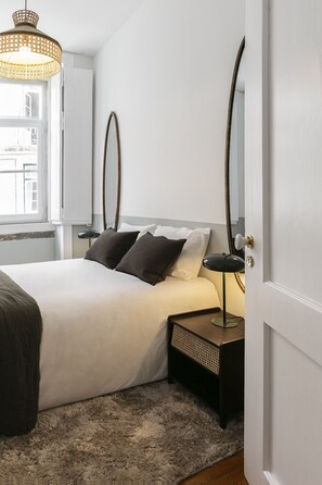 Apartamento família, 2 quartos, para não fumantes, cozinha | Individualmente decorados, individualmente mobiliados, escrivaninha