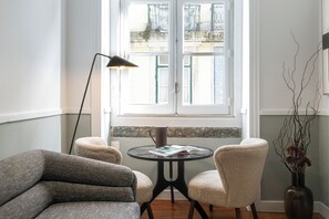 Apartamento família, 2 quartos, para não fumantes, cozinha | Área de estar | Smart TV 32 polegadas com canais a cabo, TV, Netflix