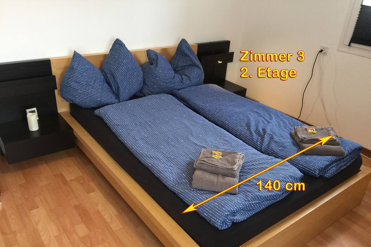 Classic Double Room, 1 Double Bed, Shared Bathroom, Courtyard Area | Room amenity