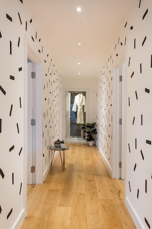 Deluxe Apartment, 2 Bedrooms, Balcony | Living area