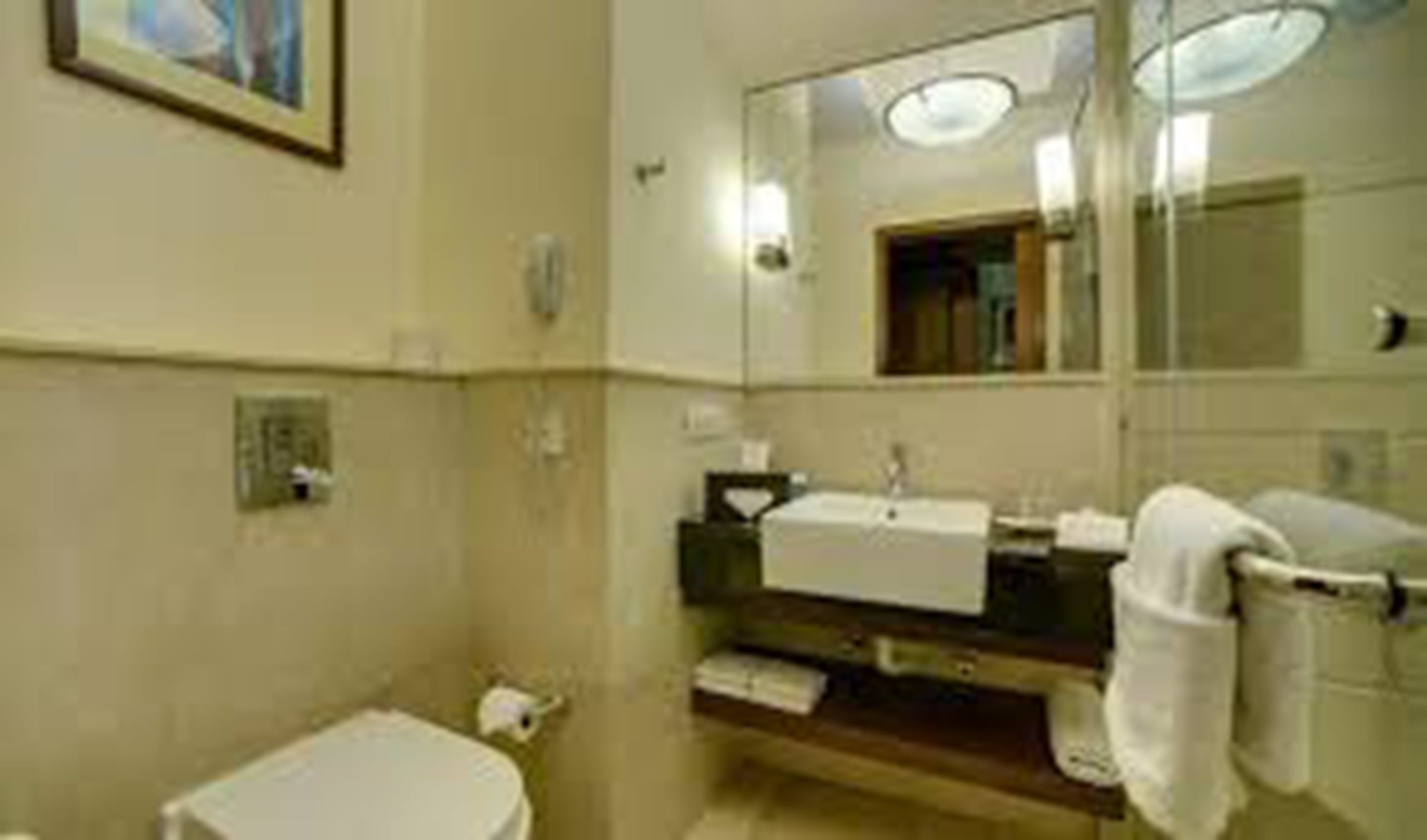 Photo - Deventure Sarovar Portico Kapashera, New Delhi