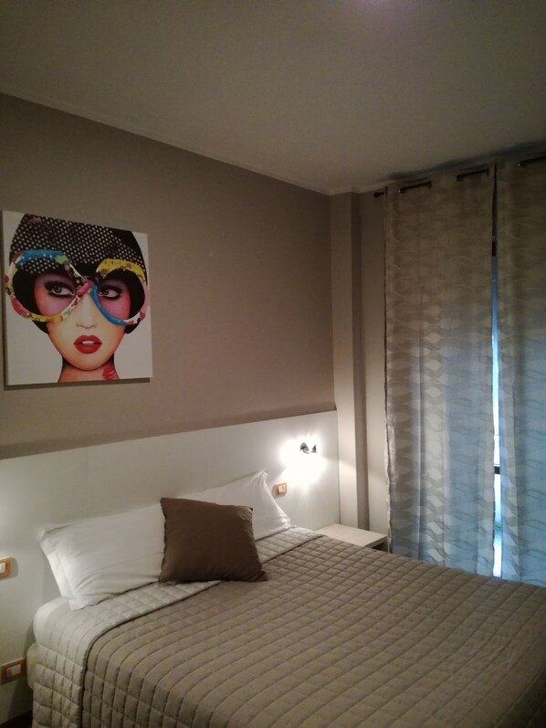 Room | Bar mini, seterika/papan seterika, katil bayi/kot (percuma) 