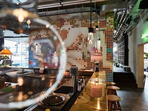 Cocktail bar