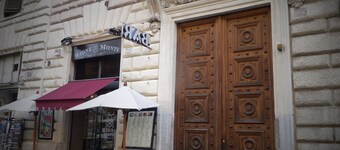 Al 325 rooms ai Fori