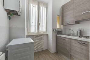 Apartment, 1 Schlafzimmer (Via Natale del Grande, 27) | Eigene Küche | Großer Kühlschrank, Mikrowelle, Ofen, Herdplatte