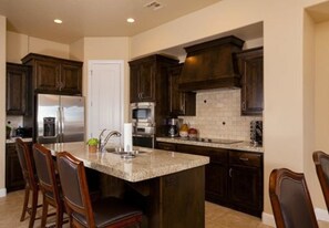 House, 4 Bedrooms | Private kitchen | Fridge, microwave, stovetop, dishwasher - Almost Heaven (Washington)