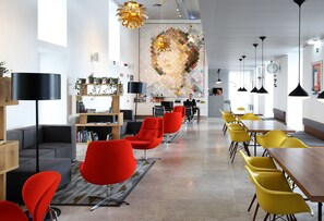 Lobby lounge - Hotel Convento do Salvador (Lisbon)