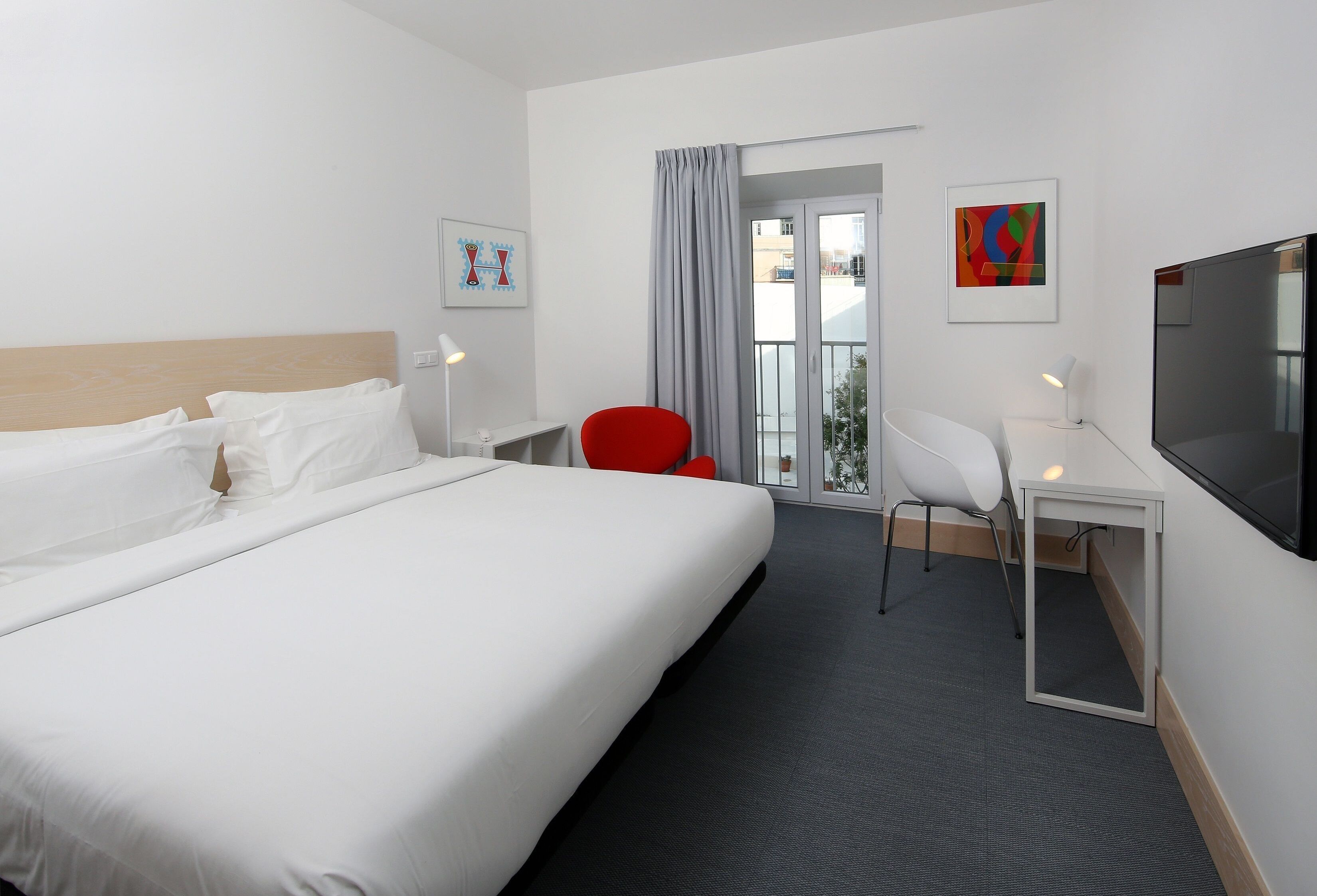 迷你吧、客房內保險箱、遮光布/窗簾、隔音