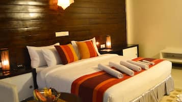 Deluxe Double Room | Desk, iron/ironing board, free cribs/infant beds, free WiFi