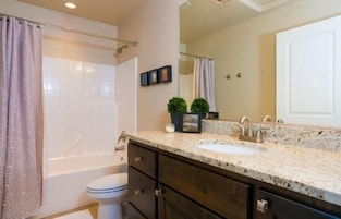 Bañera y ducha independientes