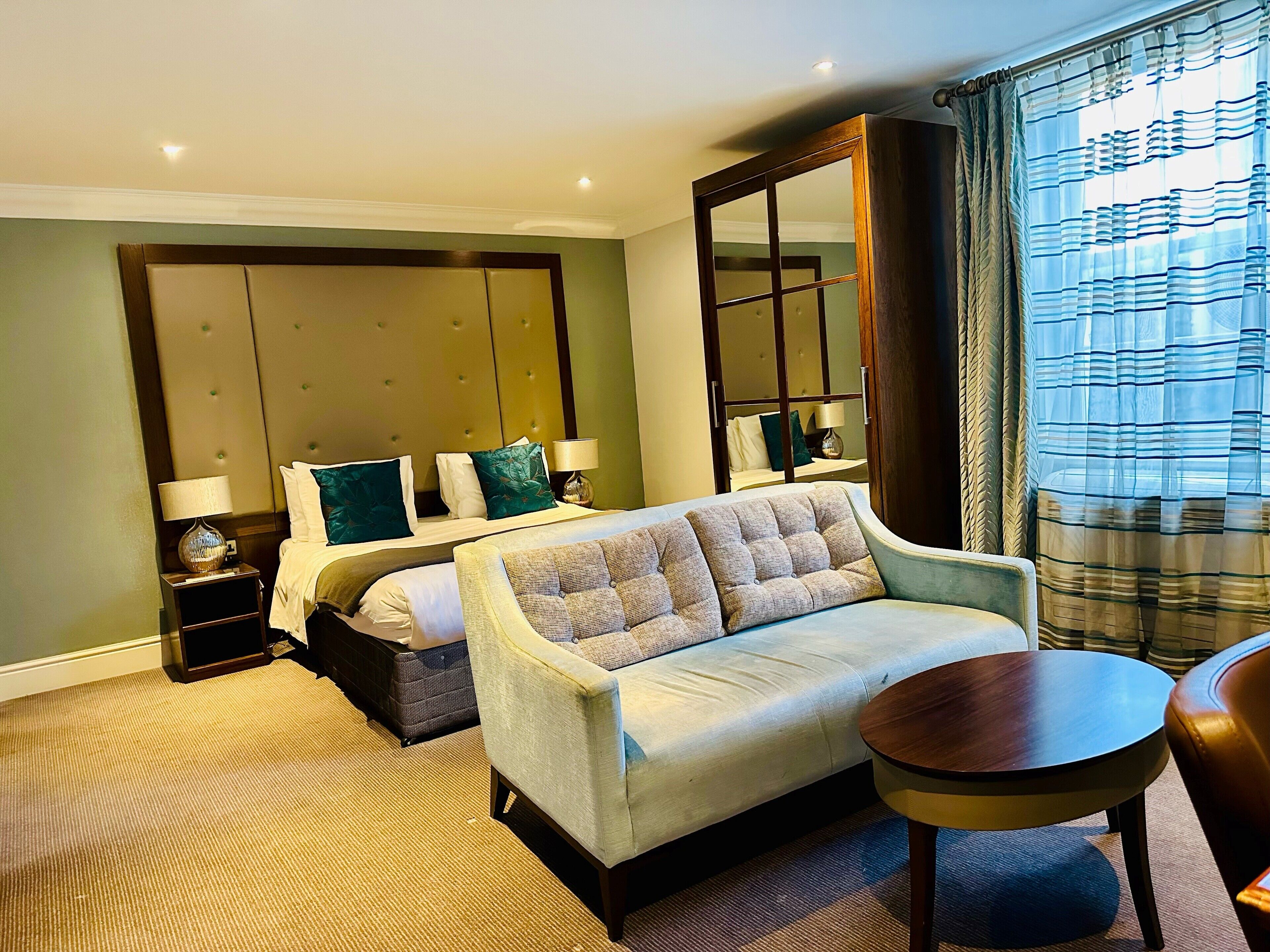 Junior Suite | Individually decorated, individually furnished, free WiFi, bed sheets