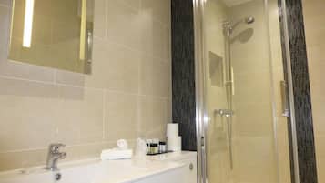 Standard Twin Room | Bathroom