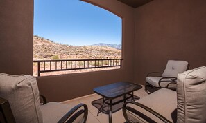 ハウス 4 ベッドルーム | バルコニー