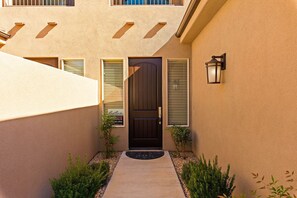 Property entrance - Lost Spring (Washington)