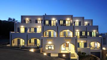 Façade de lâhĂ©bergement - soirĂ©e/nuit