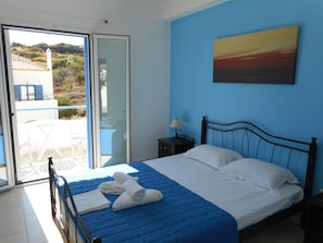 Double Room | In-room safe, soundproofing, free WiFi, bed sheets - Anatoli Hotel (Kithira)