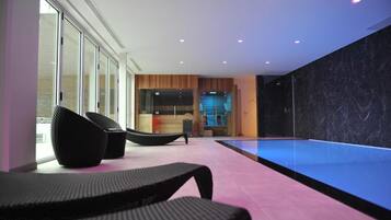 Piscine couverte