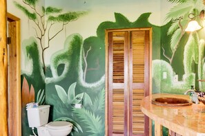 Deluxe Villa, 3 Bedrooms, Non Smoking, Sea View | Bathroom | Shower, free toiletries, towels