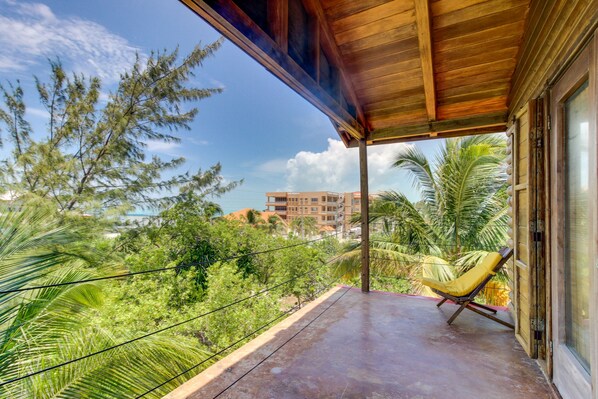 Deluxe-Villa, 3 Schlafzimmer, Nichtraucher, Meerblick | Terrasse/Patio