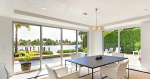 Luxury Villa, 4 Bedrooms | Living room - Villa Mercy (Miami Beach)
