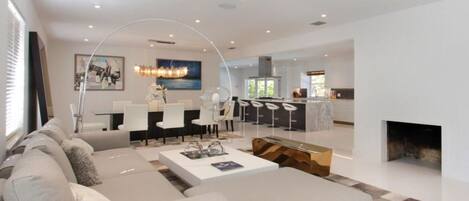 Luxury Villa, 4 Bedrooms | Living room