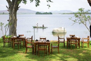 International cuisine - OGA REACH hotel (Thissamaharama)