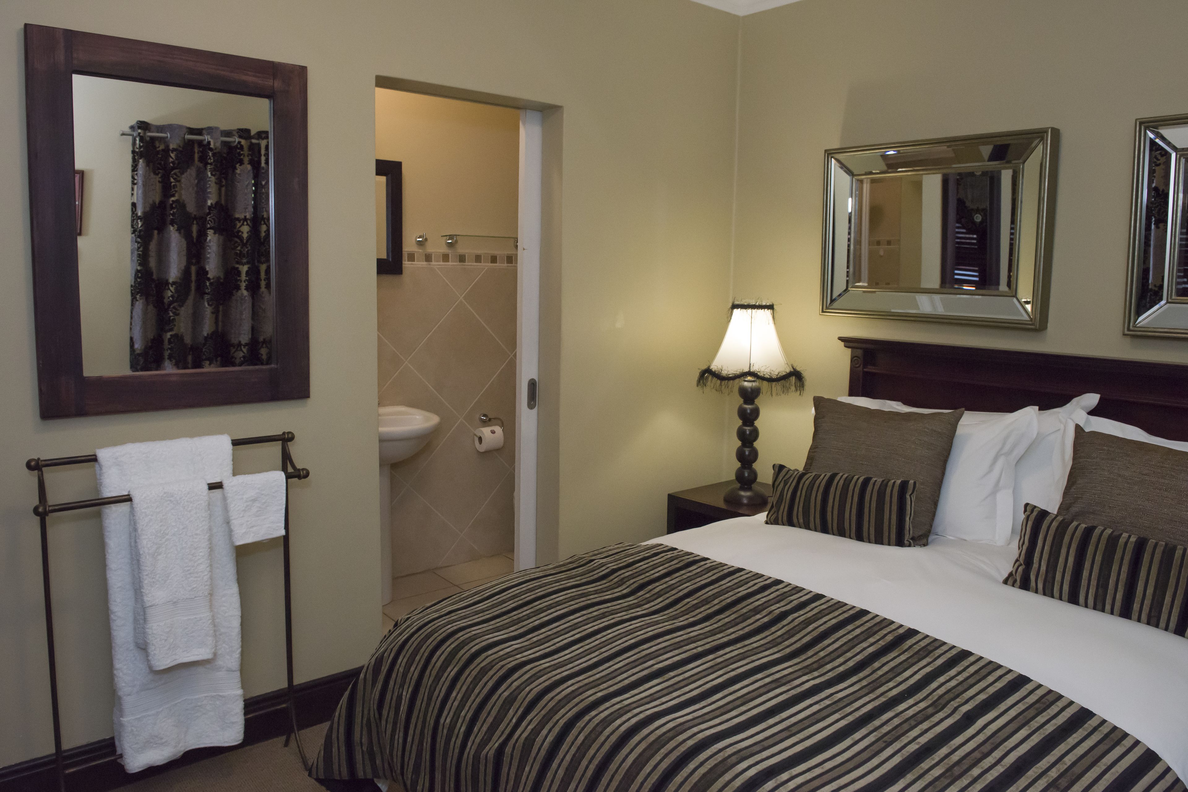 In-room safe, free WiFi