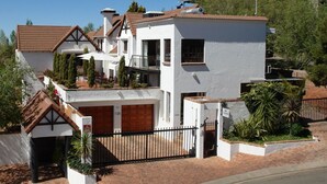 Front of property - NorthHill Guesthouse (Bloemfontein)