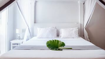 In-room safe, individually furnished, soundproofing, free WiFi