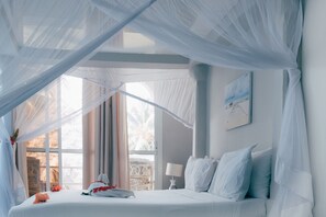 In-room safe, individually furnished, soundproofing, free WiFi - Paje Beach Apartments & Hotel (Paje)