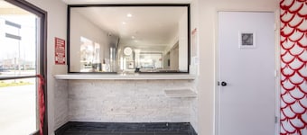 OYO Hotel Palmdale - Antelope Valley