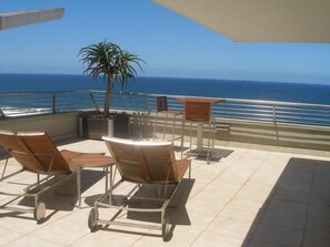Balcony - 30 Degrees (eMdloti)