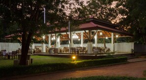 Restaurant - Chenra Hotel (Kataragama)