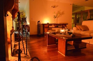 32-inch LCD TV with cable channels, TV