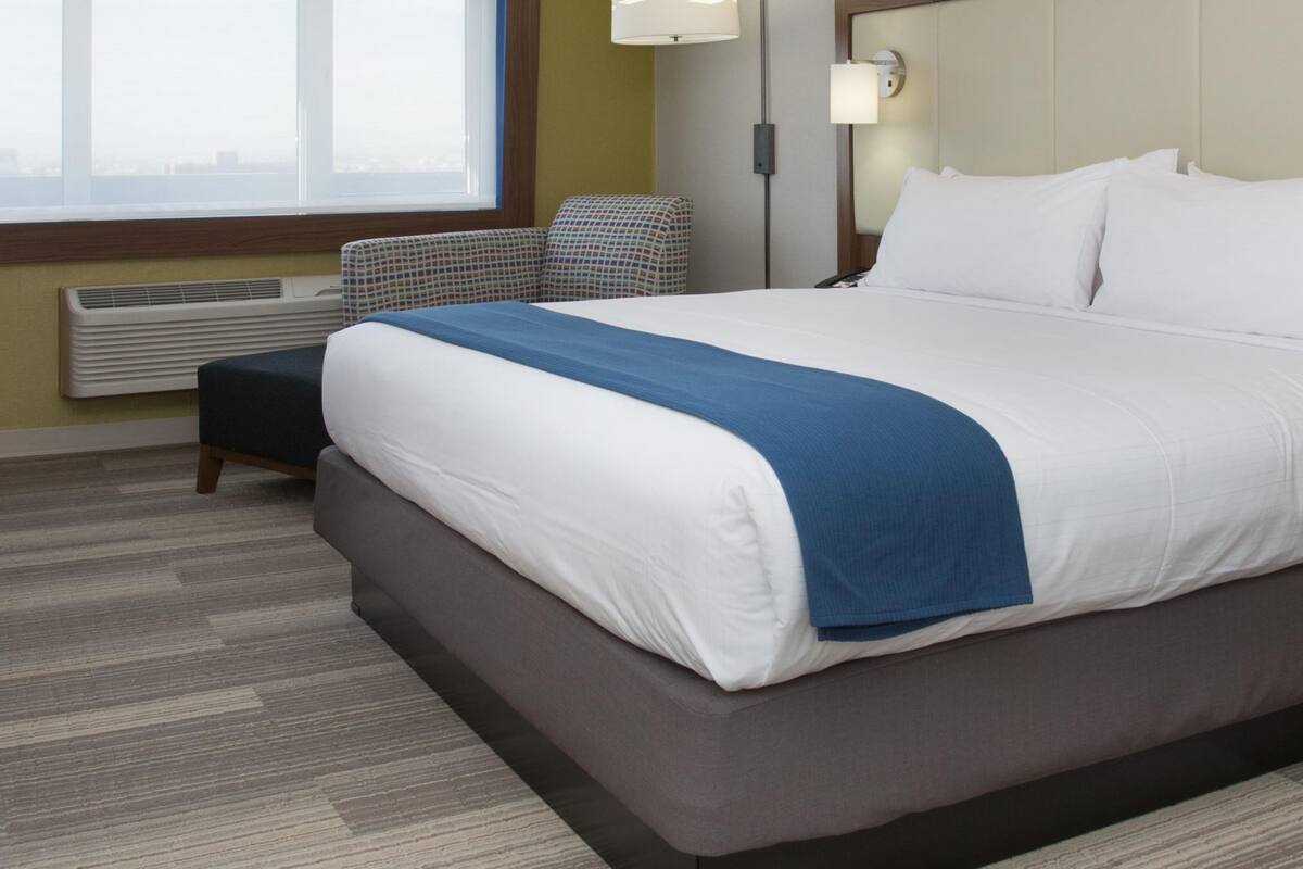 pillow-top beds, desk, iron/ironing board, free cots/infant beds