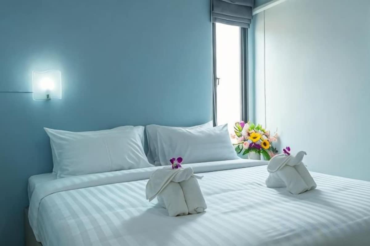 In-room safe, desk, blackout drapes, WiFi (free)