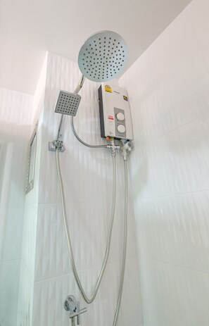 Connecting Room | Bilik Mandi | Pancuran mandi, hulu semburan mandi hujan 