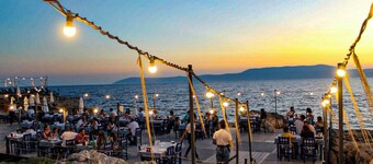 Maya Bistro Hotel Beach