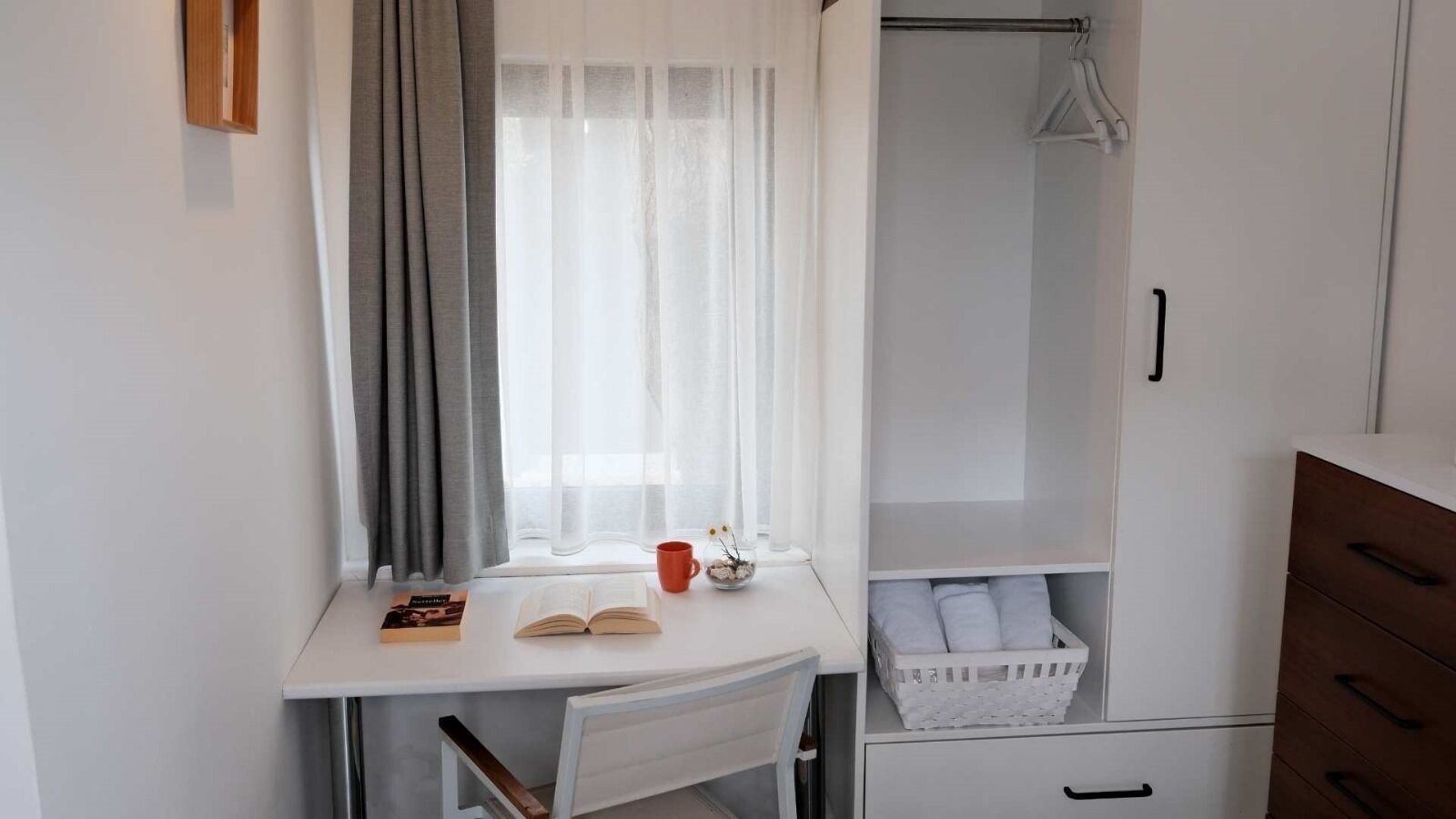 house | 1 bedroom, egyptian cotton sheets, premium bedding, minibar