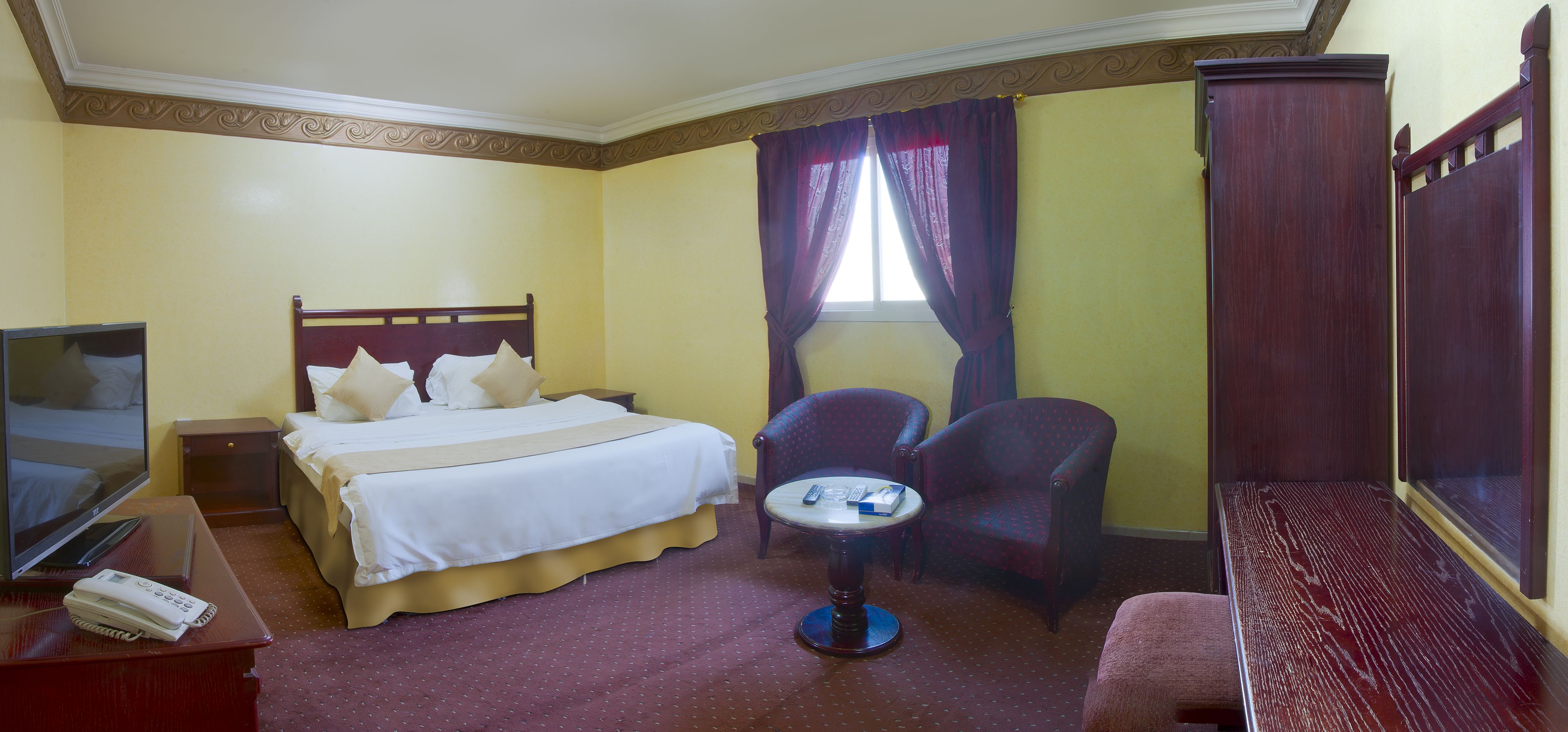 Yhden hengen huone, keittiö | Tallelokero huoneessa, äänieristys, ilmainen Wi-Fi, vuodevaatteet