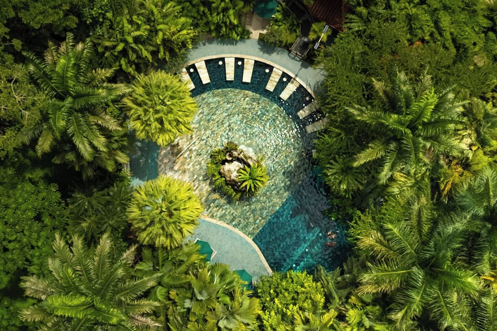 Paradise Hot Springs - Thermal Water & Volcano Views