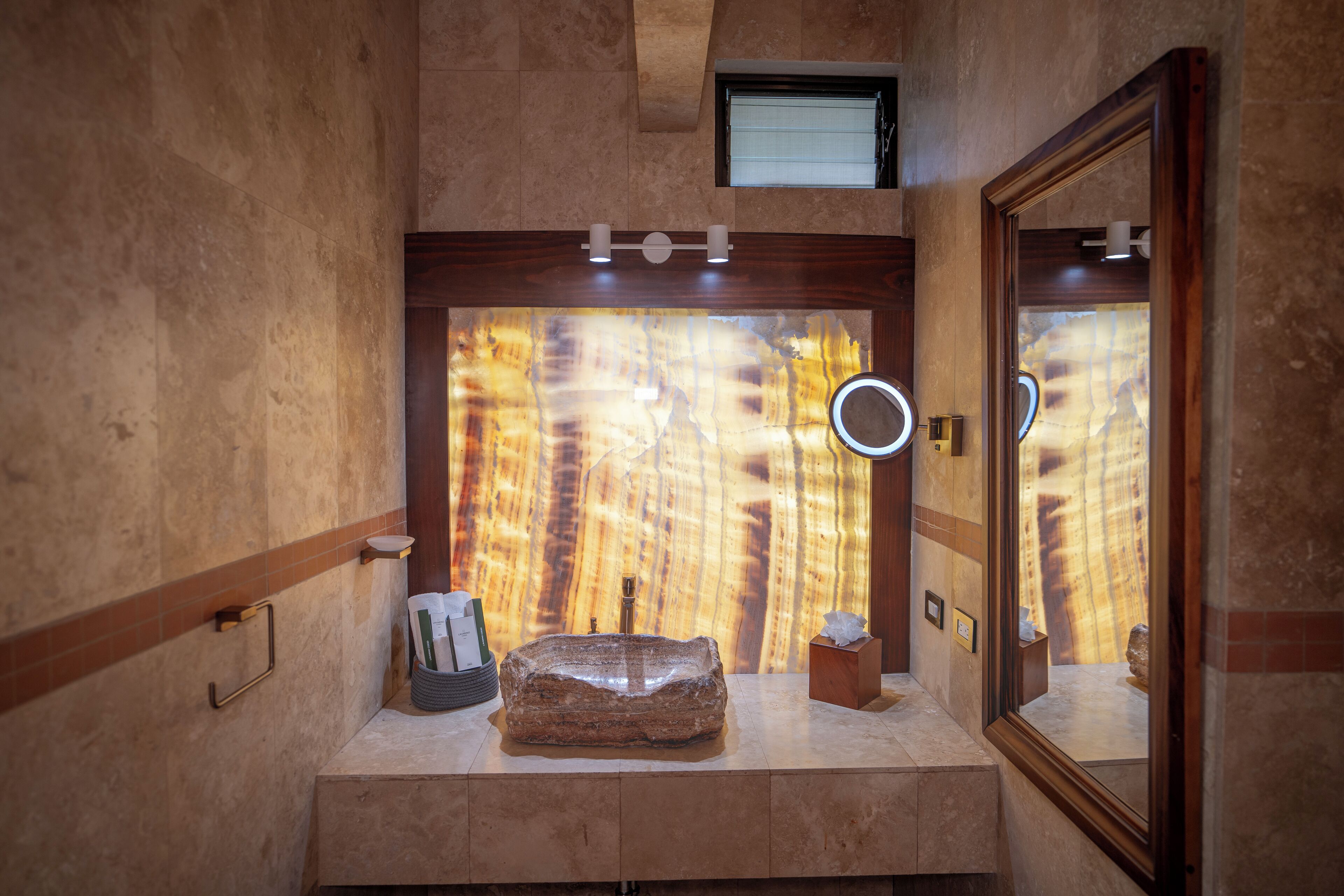 veranera romantic suite, 1 king bed, jetted tub, garden area | bathroom | shower, rainfall showerhead, free toiletries, hair dryer