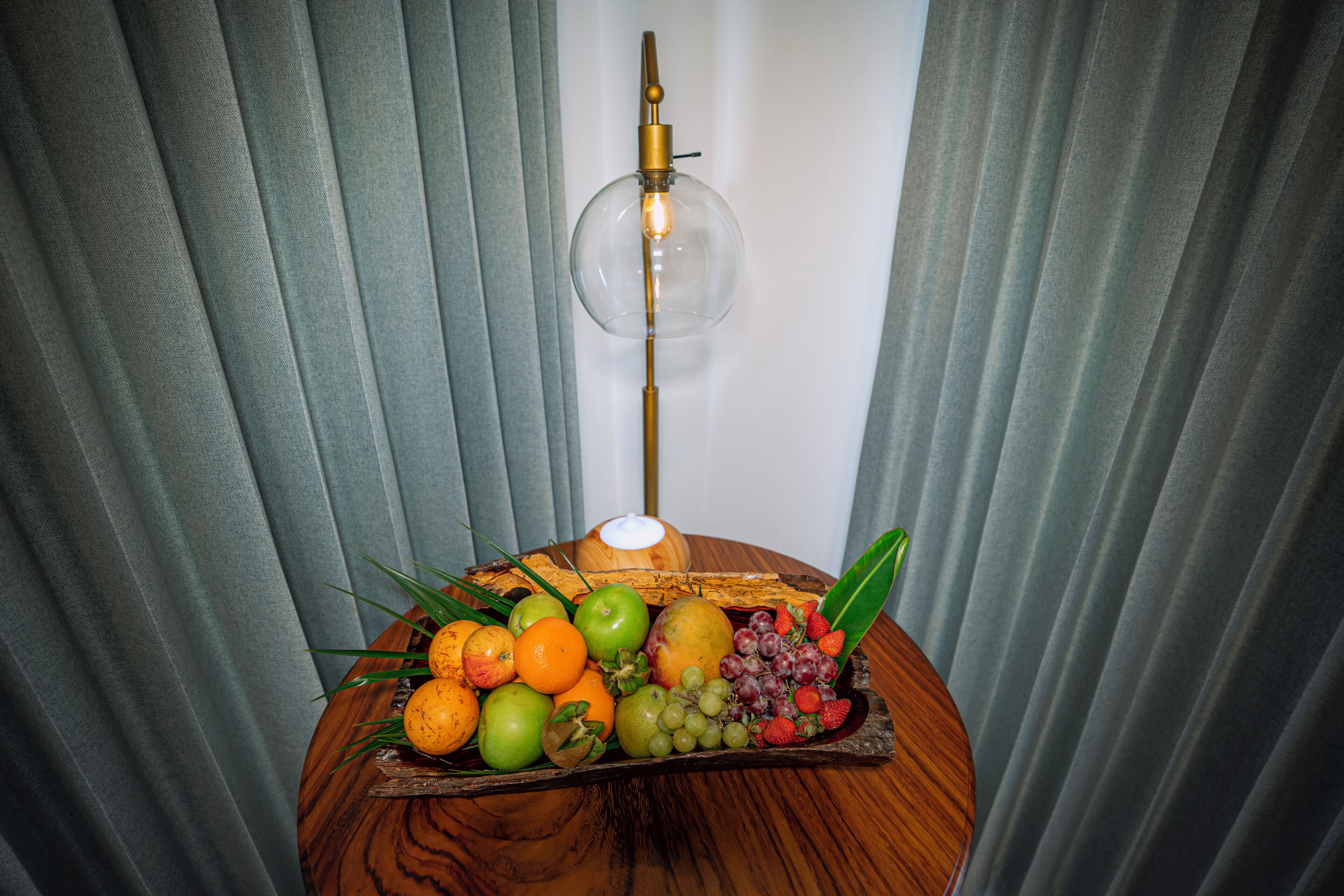 jade romantic signature villa | pillow-top beds, in-room safe, desk, laptop workspace