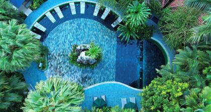 Paradise Hot Springs Thermal Resort