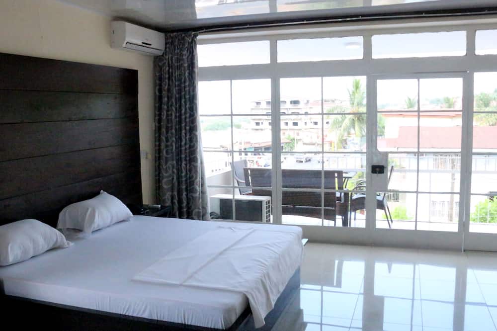 Metro Hotel