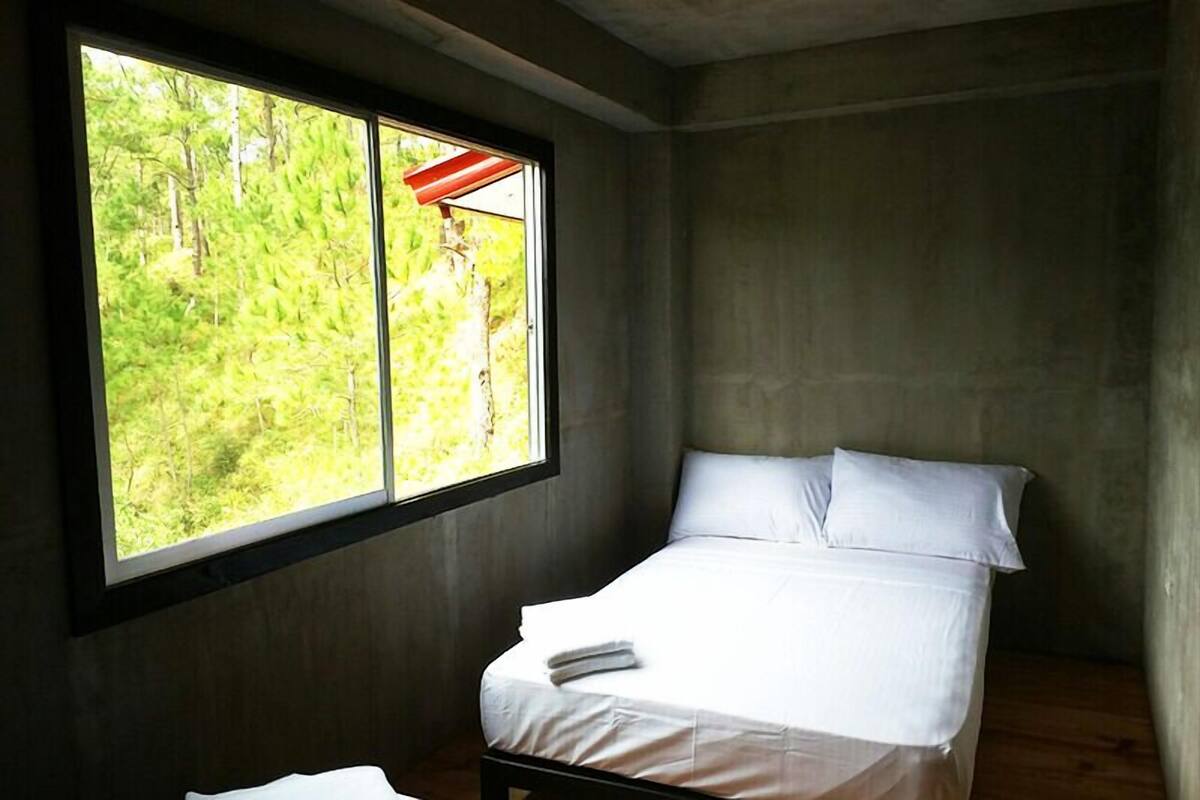 1 Person in 2-Bed Deluxe Dormitory Room | Giường gấp/giường phụ (phụ phí)