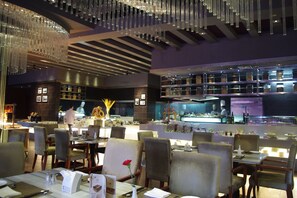 Frühstück, Mittagessen, Abendessen, internationale Küche