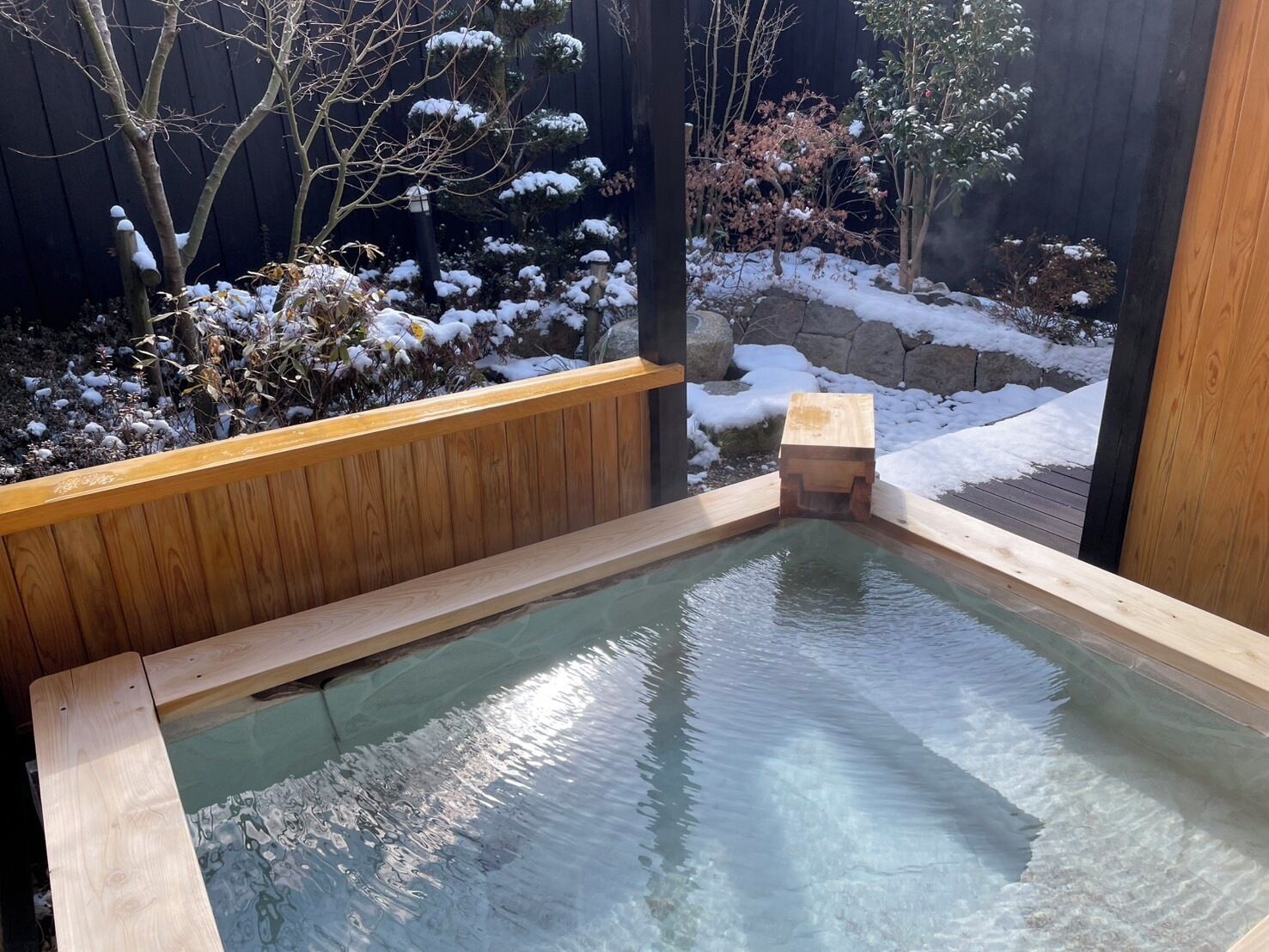 客房内保险箱、免费 WiFi、床单